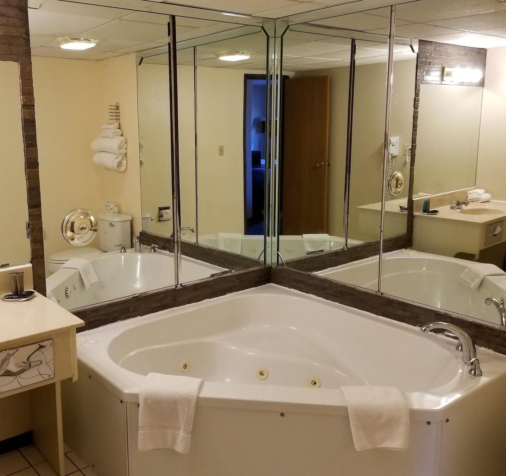 Americas Best Value Inn St. Louis / South Mehlville Екстериор снимка