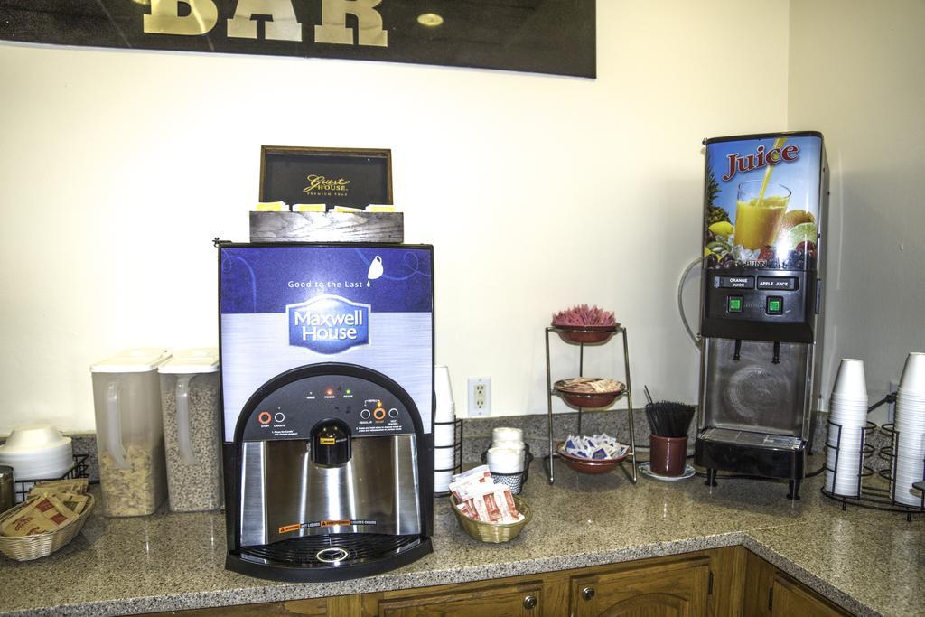 Americas Best Value Inn St. Louis / South Mehlville Екстериор снимка